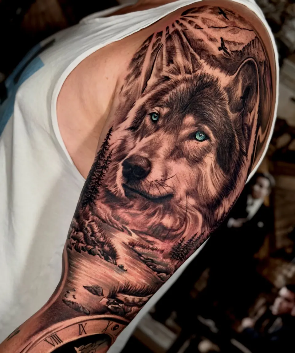 Lobo realista com paisagem de floresta no braço